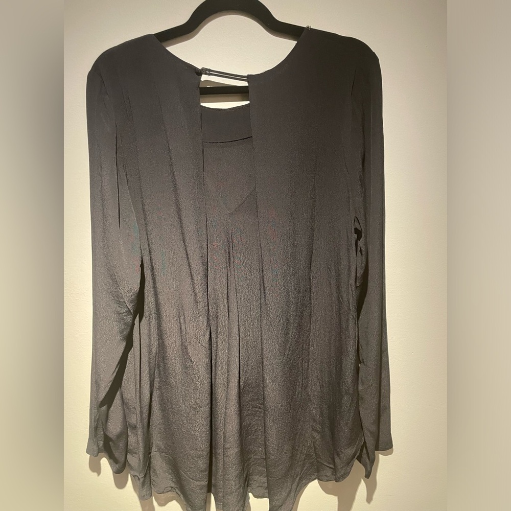 NWOT Black Women's Blouse with Beaded Trim from Cream - Picture 5 of 8